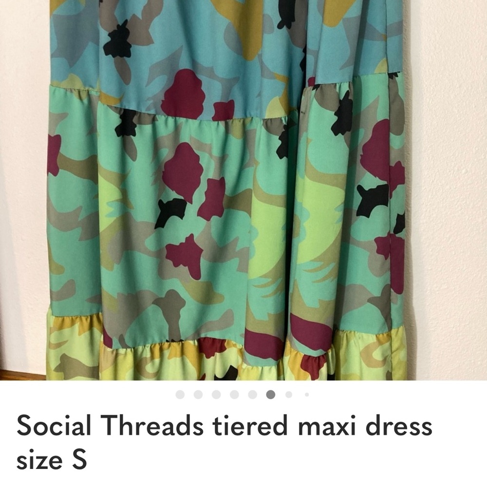 Social Threads tiered maxi dress size S - Picture 2 of 3